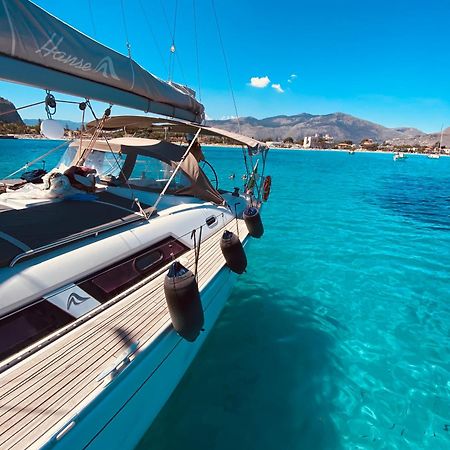 Отель Boat And Breakfast Палермо Экстерьер фото